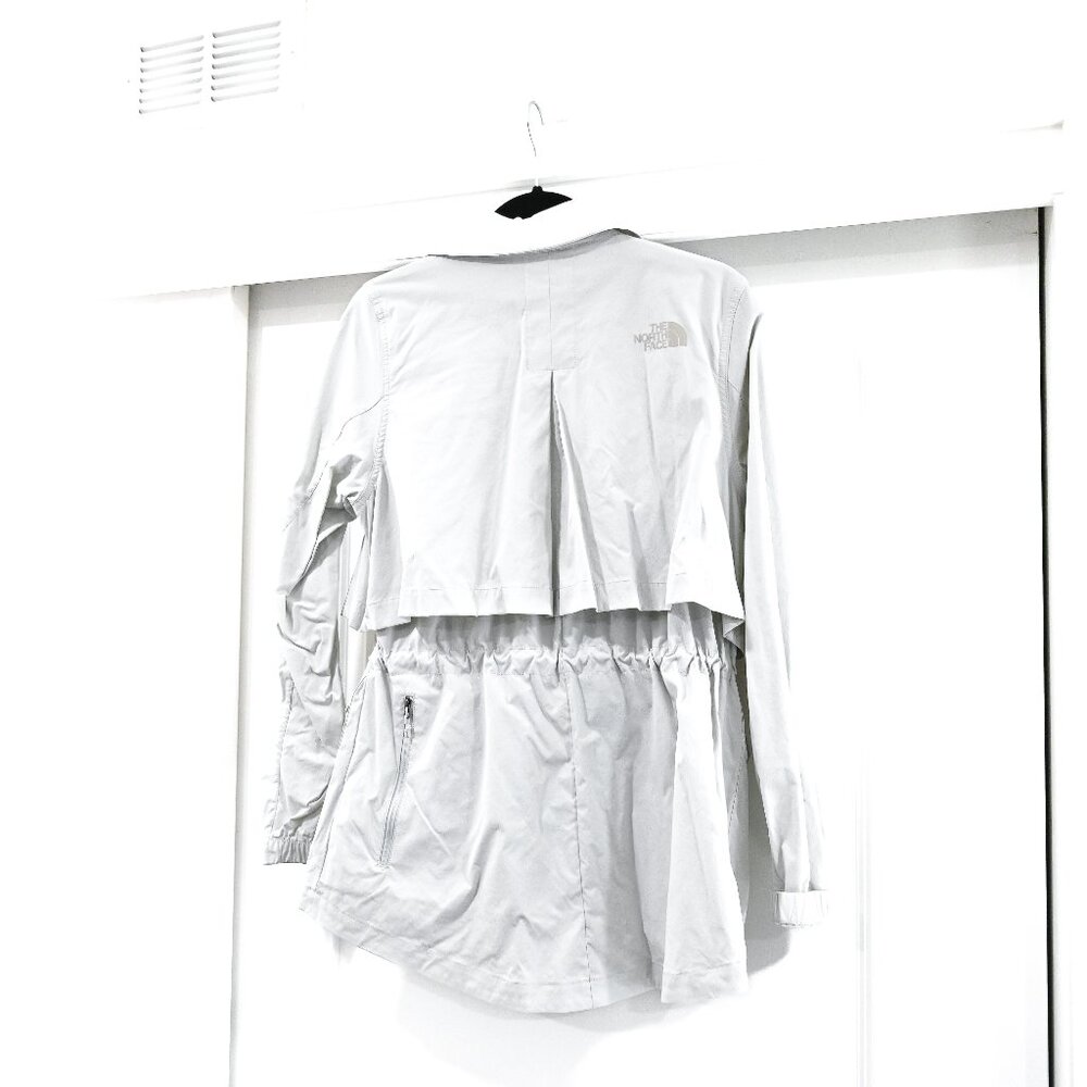 Northface Medium Lightweight Vented Cinched Waist… - image 3